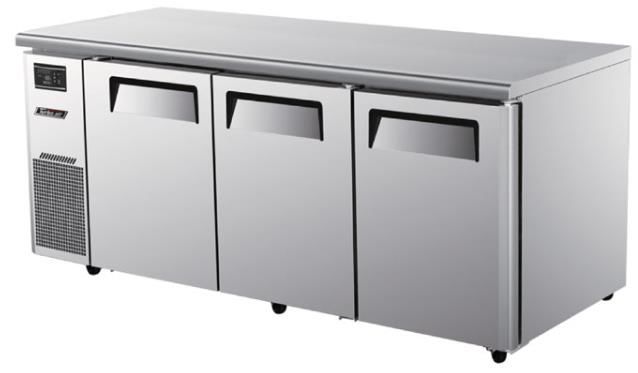 Turbo Air Undercounter Chiller 3 Doors 538Ltr 220V 10A 50Hz