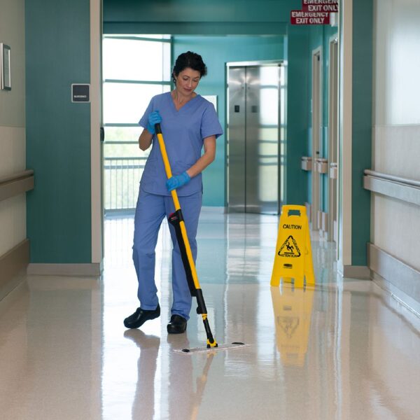 Rubbermaid Pulse Microfibre Mop Kit
